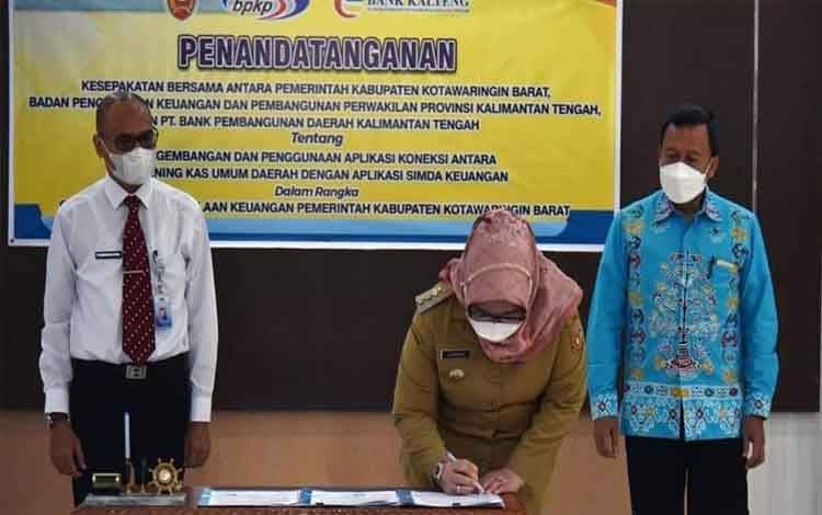 Terapkan SP2D Online, Pemkab Kobar Jalin Kerja Sama dengan BPKP dan BPD Kalteng