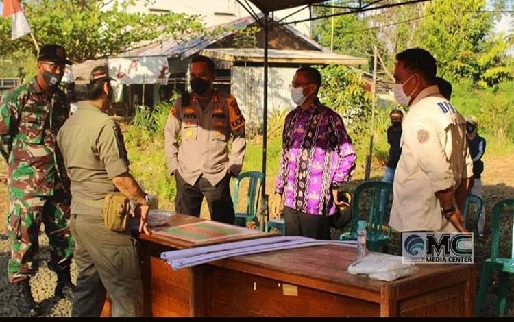Sekda Murung Raya Cek Posko Terpadu Penyekatan Arus Mudik