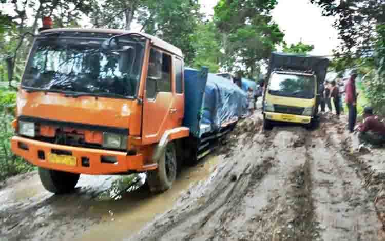 Ruas Jalan Buntok-Kalahien Rusak Parah Pemprov Didorong Segera Perbaiki