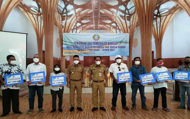 Ketua RT dan RW Dapat Bantuan Operasional Rp 1,7 Juta di Pontianak