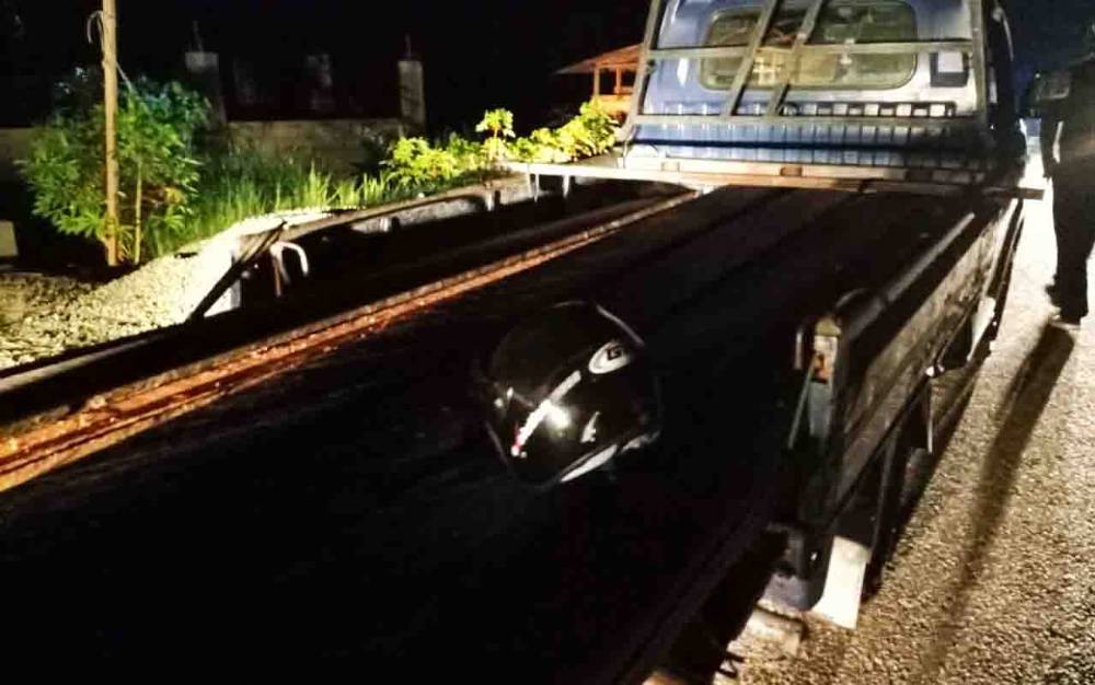 2 Pria Ditangkap Warga Seusai Mencuri Puluhan Keping Kayu Gunakan Pikap