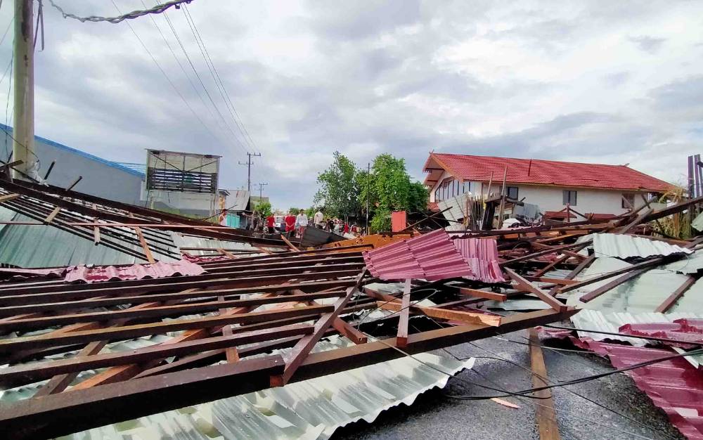 Bangunan Roboh di Baamang Sempat Dikira Warga Gempa