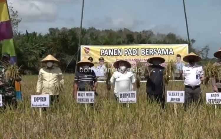 Bupati Kobar Ajak Generasi Milenial Geluti Sektor Pertanian