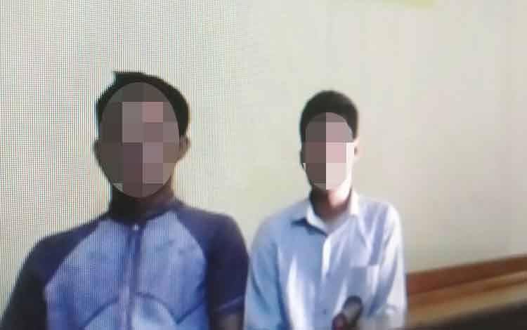 Dapat Uang Rp 15 Ribu di Saku Celananya, dengan Pak Polisi Mengaku Upah Beli Barang Haram ini....