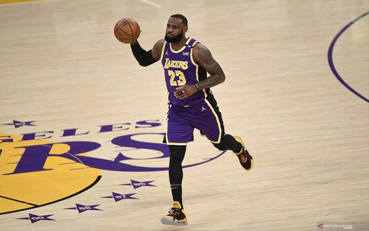 Lakers Berharap LeBron James Kembali Bugar Demi Playoff NBA