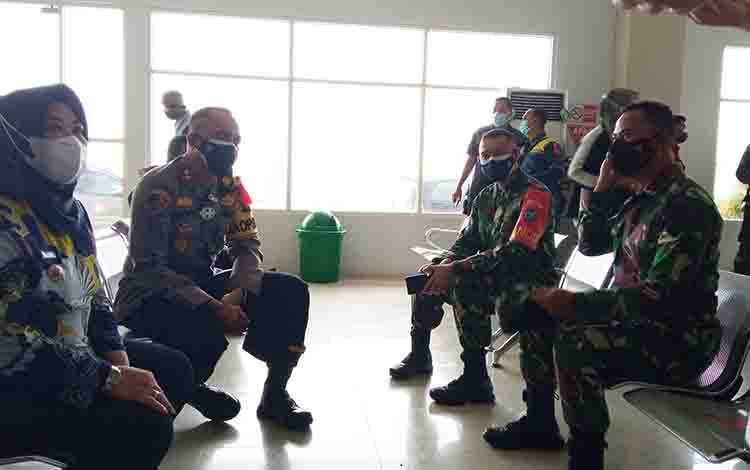 Bupati Bersama Rombongan Pantau Empat  Pos Penyekatan di Kobar