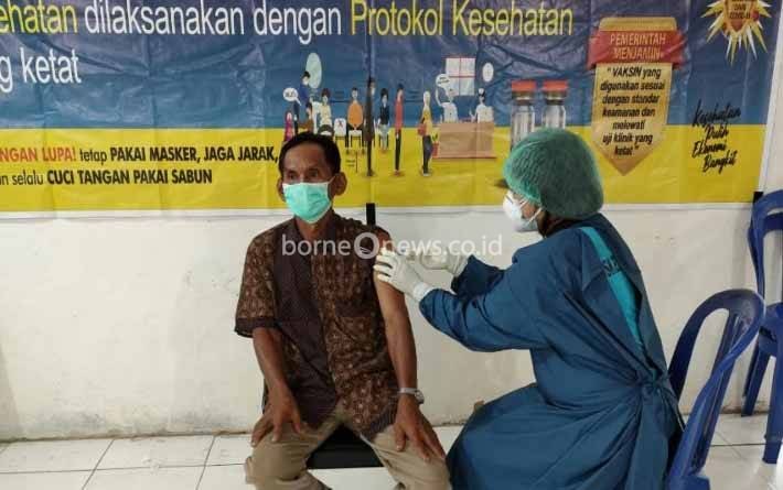 22 Lansia Ikuti Vaksinasi Covid-19 di Desa Tumbang Tambirah Gunung Mas