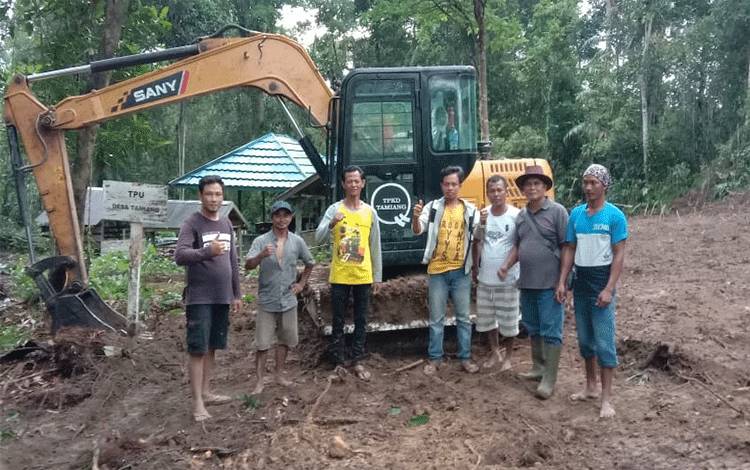 Permudah Akses ke TPU, TPKD Tamiang Buka Jalan Baru Berjarak 1 Kilometer