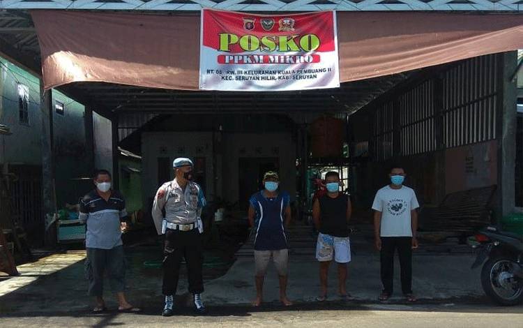 Personel Polsek Seruyan Hilir Aktif Jalankan Sosialisasi Program PPKM Skala Mikro