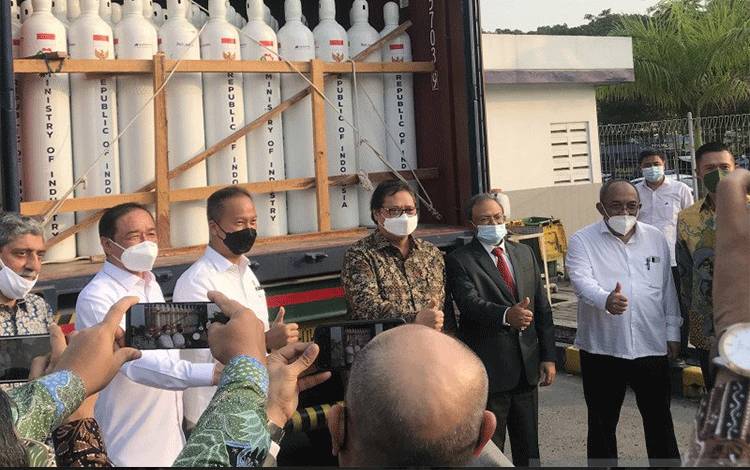Airlangga Sebut Bantuan Oksigen ke India Tak Ganggu Pasokan Nasional