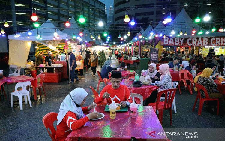 Warga Malaysia Kembali Hadapi Idul Fitri yang Suram Menyusul Penguncian Nasional