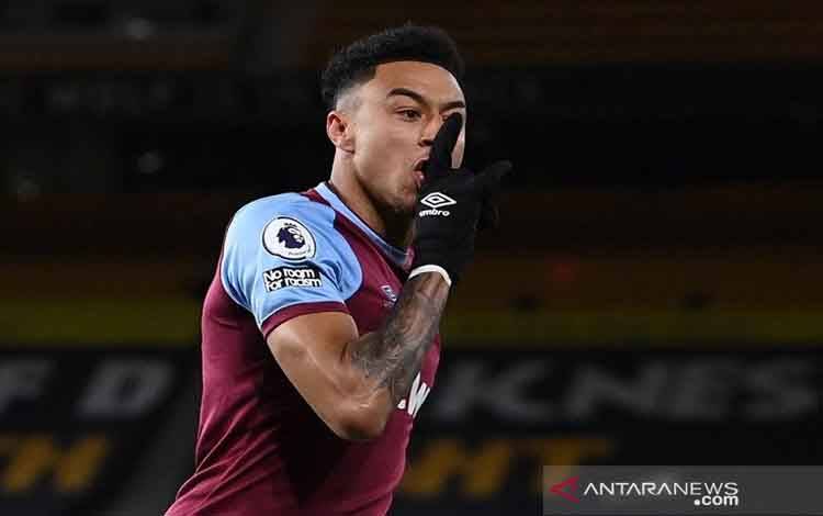 Lingard Kawinkan Gelar Pemain Terbaik dan Gol Terbaik April