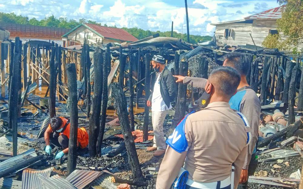 Polisi Olah TKP Kebakaran di Bereng Bengkel