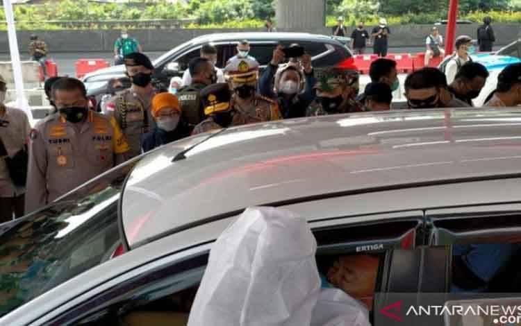Polda Metro Beri Tanda Rumah Warga Balik ke Jakarta