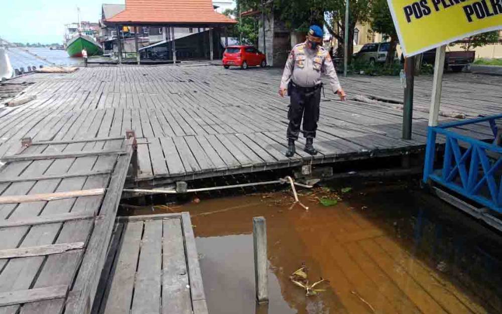 Kasat Polairud Polres Seruyan Turun Pantau Debit Air Sungai Seruyan
