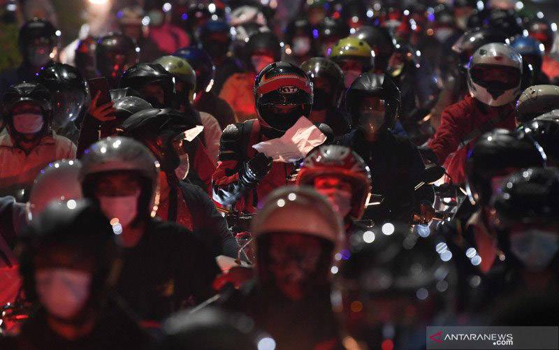 Polisi Siapkan Stiker untuk Kendaraan Pemudik Bebas Covid-19
