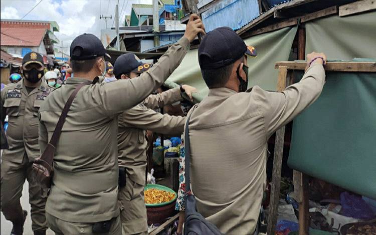 Satpol PP Kapuas Patroli Pengawasan Kawasan Pasar