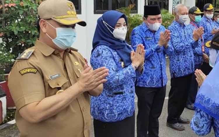 Masyarakat Diimbau Lakukan Gotong Royong Bersihkan Drainase dan Anak Sungai di Lingkungan