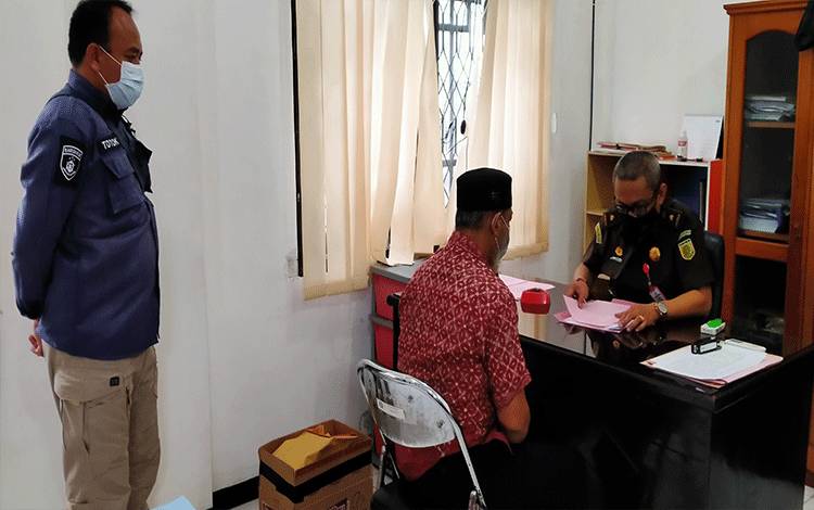 Perangkat Desa Tersangka Korupsi Mengaku Dilaporkan Pesaing Politiknya