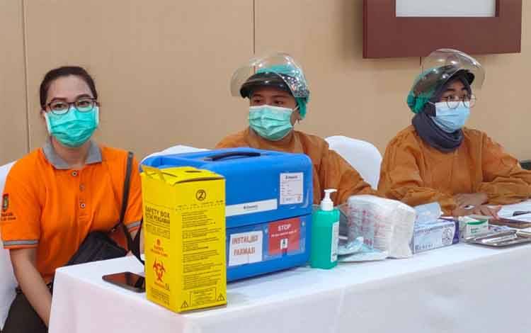Terbatasnya stok vaksin dinilai menjadi salah satu kendala percepatan vaksinasi guru