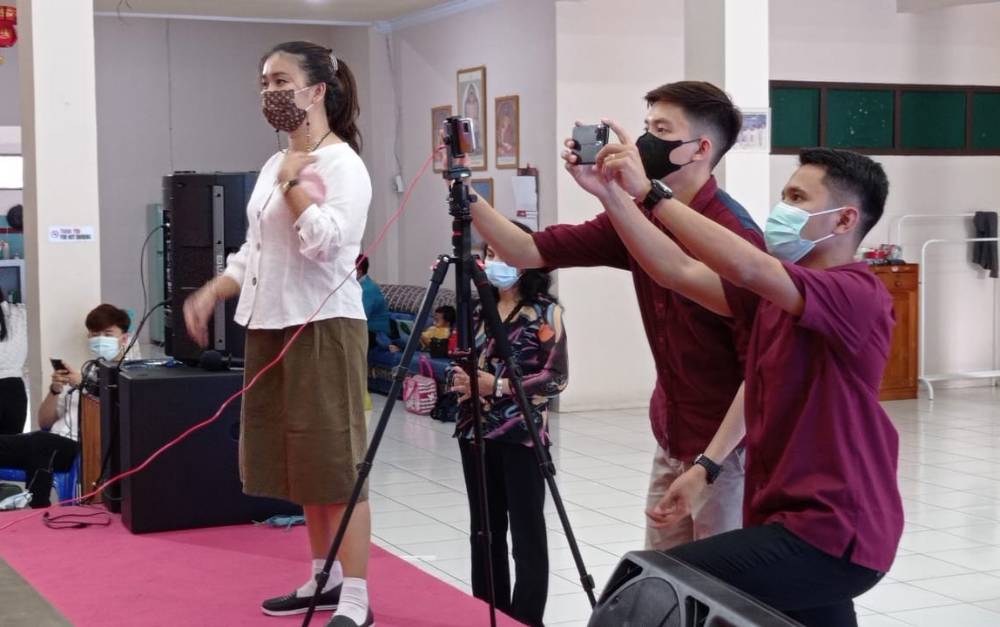 Pembinas Buddha Kanwil Kemenag Kalteng Lakukan Perekaman Materi SDS
