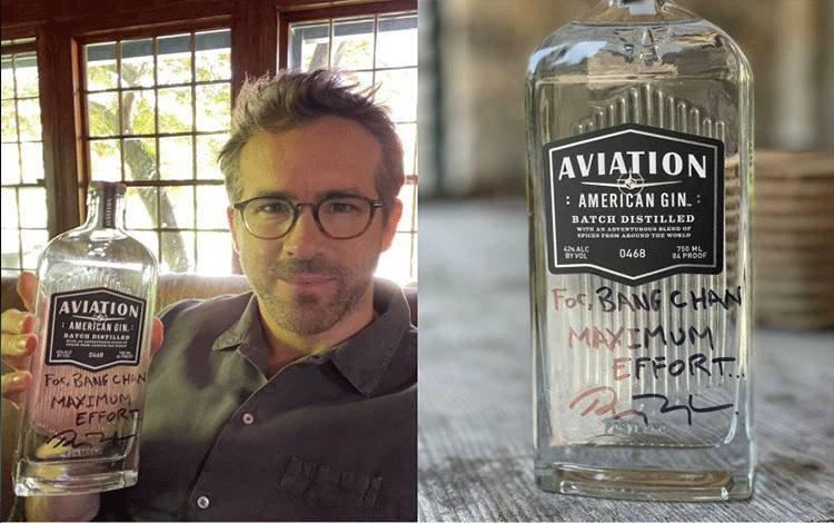 Kelanjutan Ryan Reynolds-Stray Kids, Dapat Hadiah Tanda Tangan
