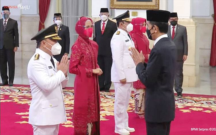 Sugianto-Edy Resmi Dilantik Sebagai Gubernur dan Wakil Gubernur Kalteng