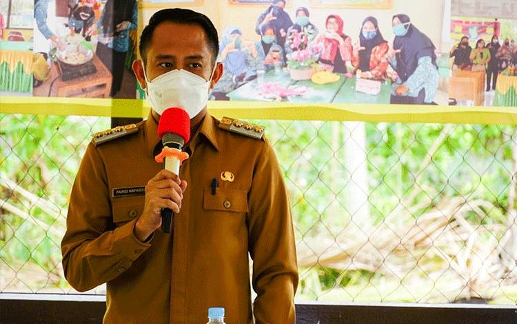 Wali Kota Palangka Raya Minta Pengelola Perpustakaan Kelurahan Tingkatkan Pelayanan
