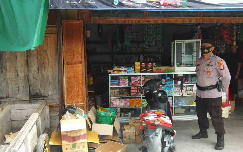 Anggota Polsek Timpah Sambangi Pasar Harian, Ini Tujuannya