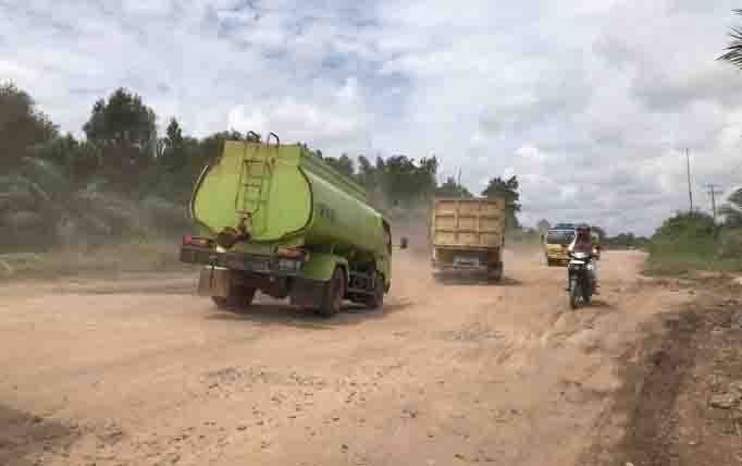 Truk Angkutan Mulai Masuk Kota Lagi