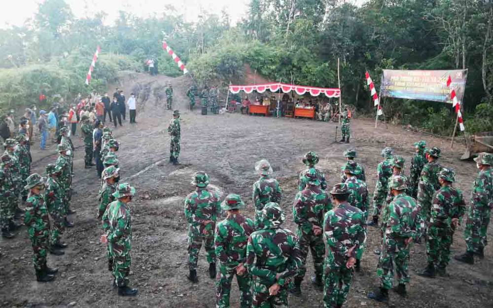 Dandim Muara Teweh Buka Pra TMMD ke 111 di Desa Karamuan