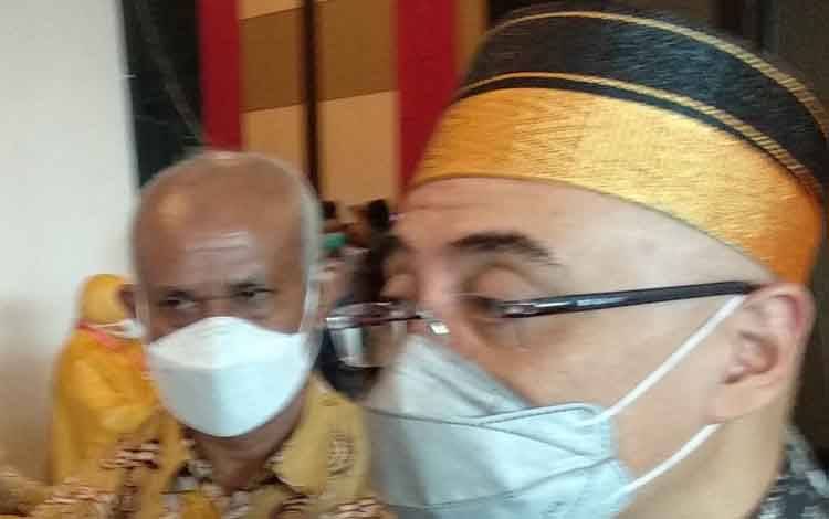 Kepala BKN Bima Haria Wibisana memberikan keterangan kepada wartawan di Makassar, Kamis (27/5/2021)