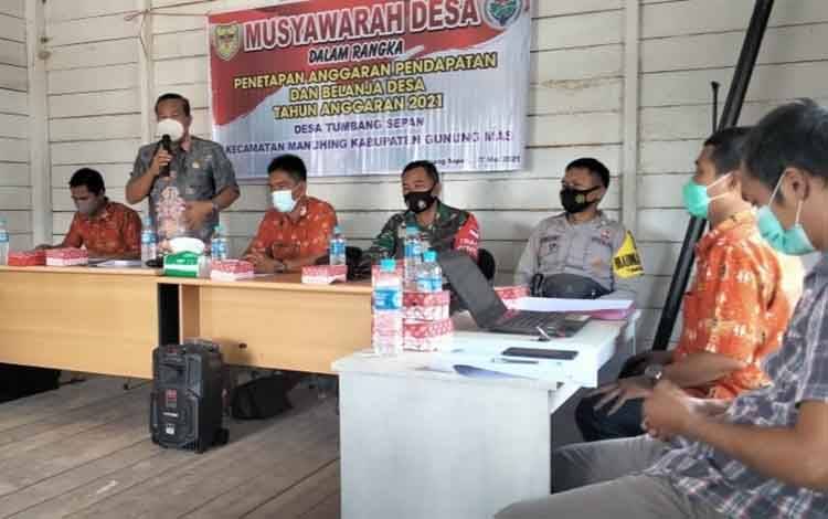 Kegiatan Musyawarah di Desa Tumbang Sepan, Kecamatan Manuhing, Kabupaten Gunung Mas