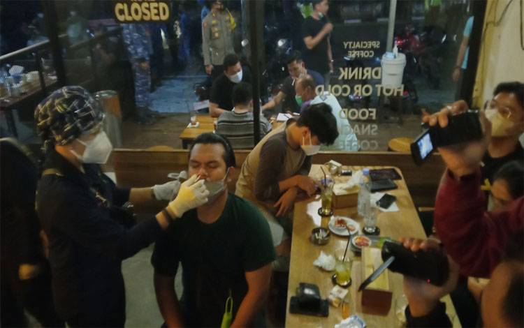 Melanggar Protokol Kesehatan, 2 Orang Positif Covid-19 Berdasarkan Rapid Antigen