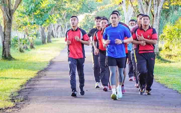 Jaga Kebugaran Tubuh, Kapolres Seruyan Olahraga Bersama