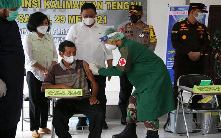 Wagub Kalteng Monitoring Vaksinasi Lansia di Pulang Pisau