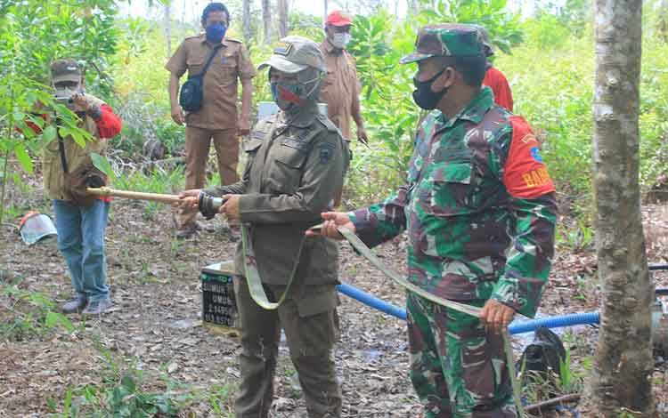 Cek Kondisi Sumur Bor di Petuk Katimpun Hadapi Karhutla