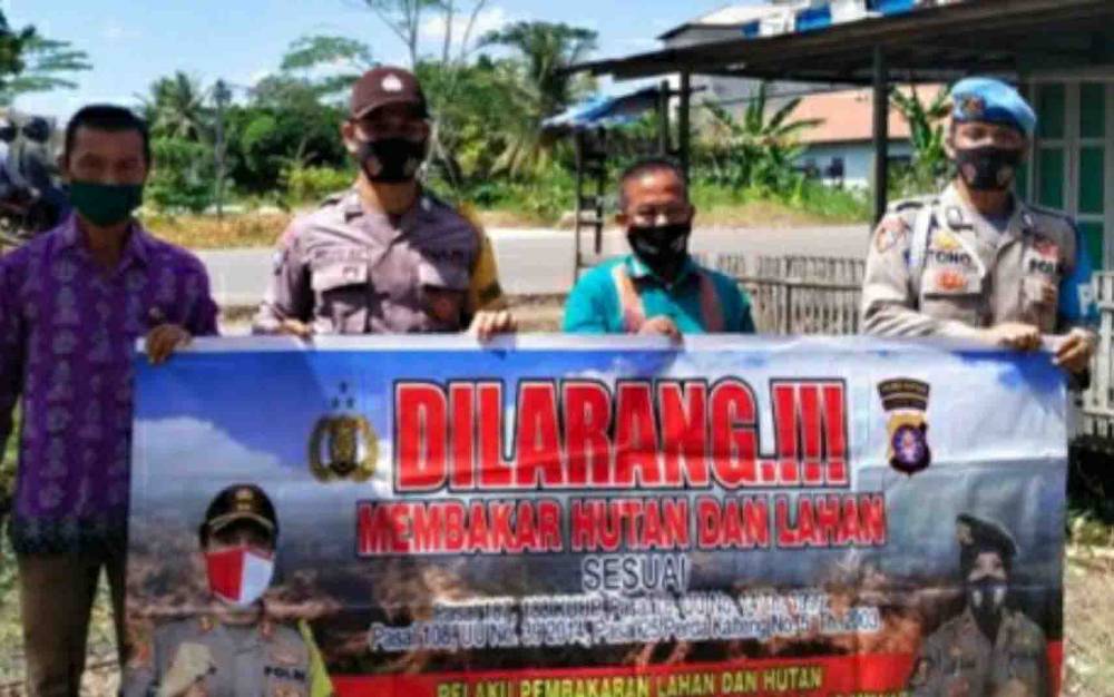 Personel Polsek Kapuas Murung Terus Ajak Warga Antisipasi Karhutla
