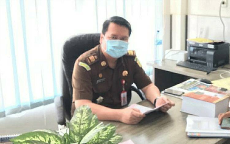 Kejari Tetapkan Mantan Bendahara BPKAD Kapuas Tersangka Dugaan Korupsi