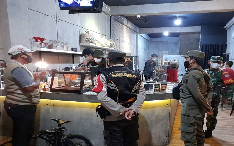 Satgas PPKM Pahandut Tindak Tegas Kafe Pelanggar Prokes