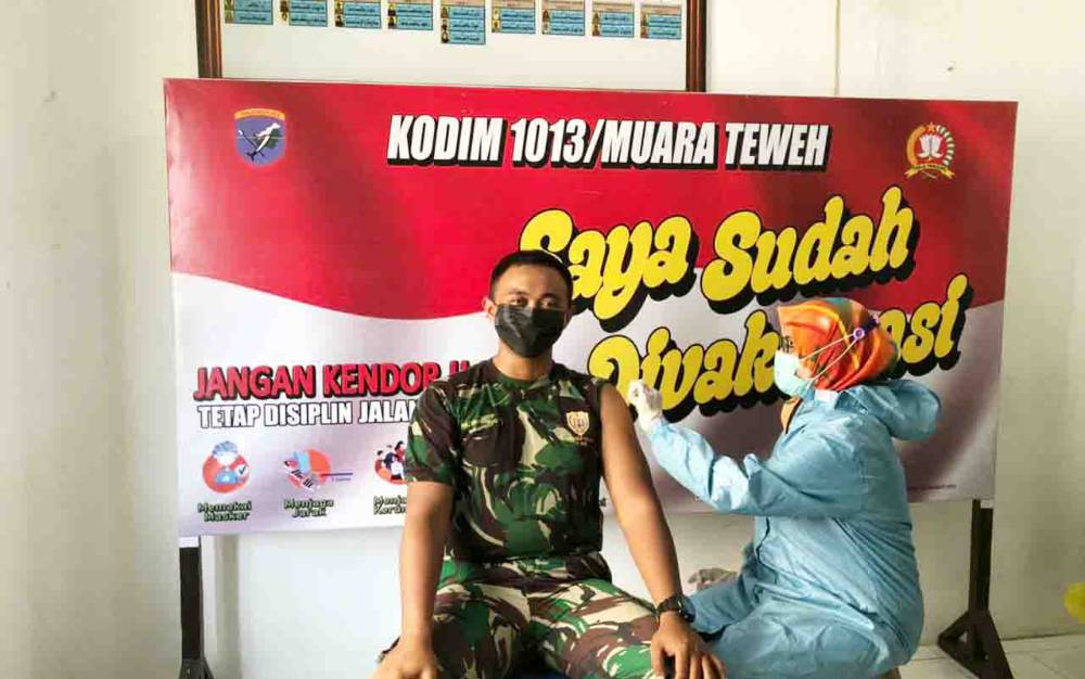 Anggota Kodim Muara Teweh Disuntik Vaksin dan Dicek Kesehatan