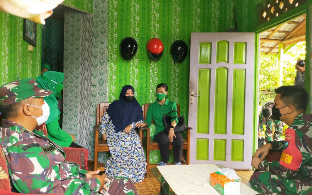 Dandim Muara Teweh: Komsos Wahana Mencapai Kesepahaman tentang Pertahanan