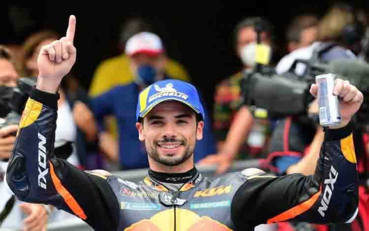 KTM Bikin Kejutan, Oliveira Juara GP Catalunya