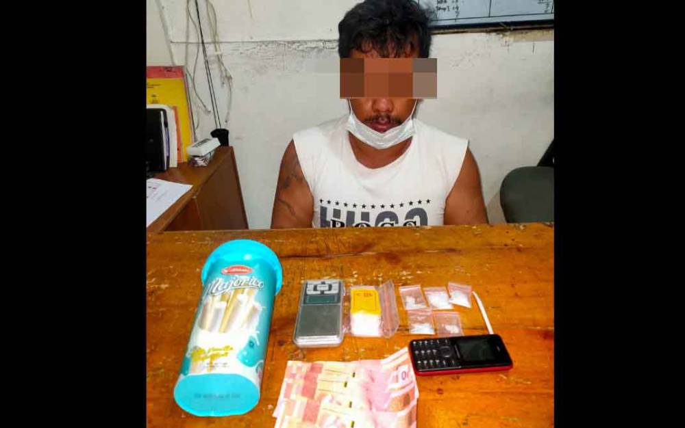 Simpan Sabu Dalam Toples, Warga Desa Sebabi Diringkus Polisi