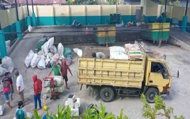 Wali Kota Palangka Raya Ajak Warga Gabung Jadi Nasabah Bank Sampah