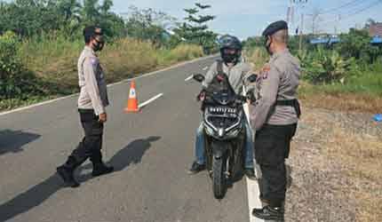 Personel Polsek Pulau Petak Masih Temukan Warga Tidak Gunakan Masker