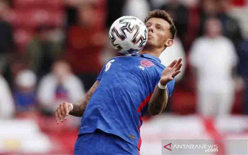 Ben White Tercengang Dipilih Timnas Inggris untuk EURO 2020