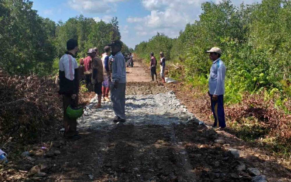 Camat Kapuas Timur Cek Kegiatan Program PISEW 2021