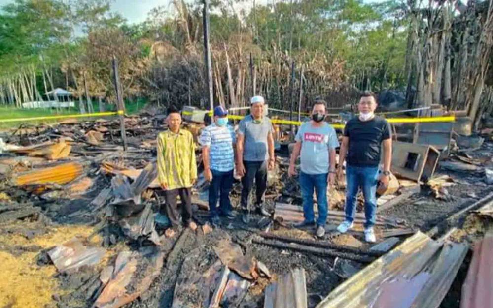 Ketua DPRD Kapuas Sampaikan Rasa Prihatin Atas Musibah Kebakaran Dialami Anggota Dewan