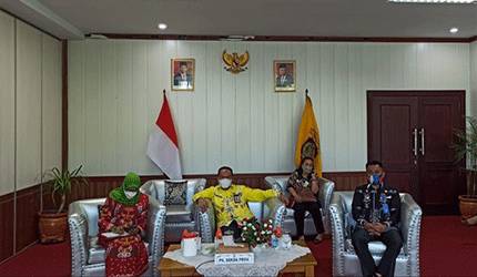 Sekjen Kemendagri Pimpin Sosialisasi Peraturan Perundang-undangan Bidang Kelembagaan